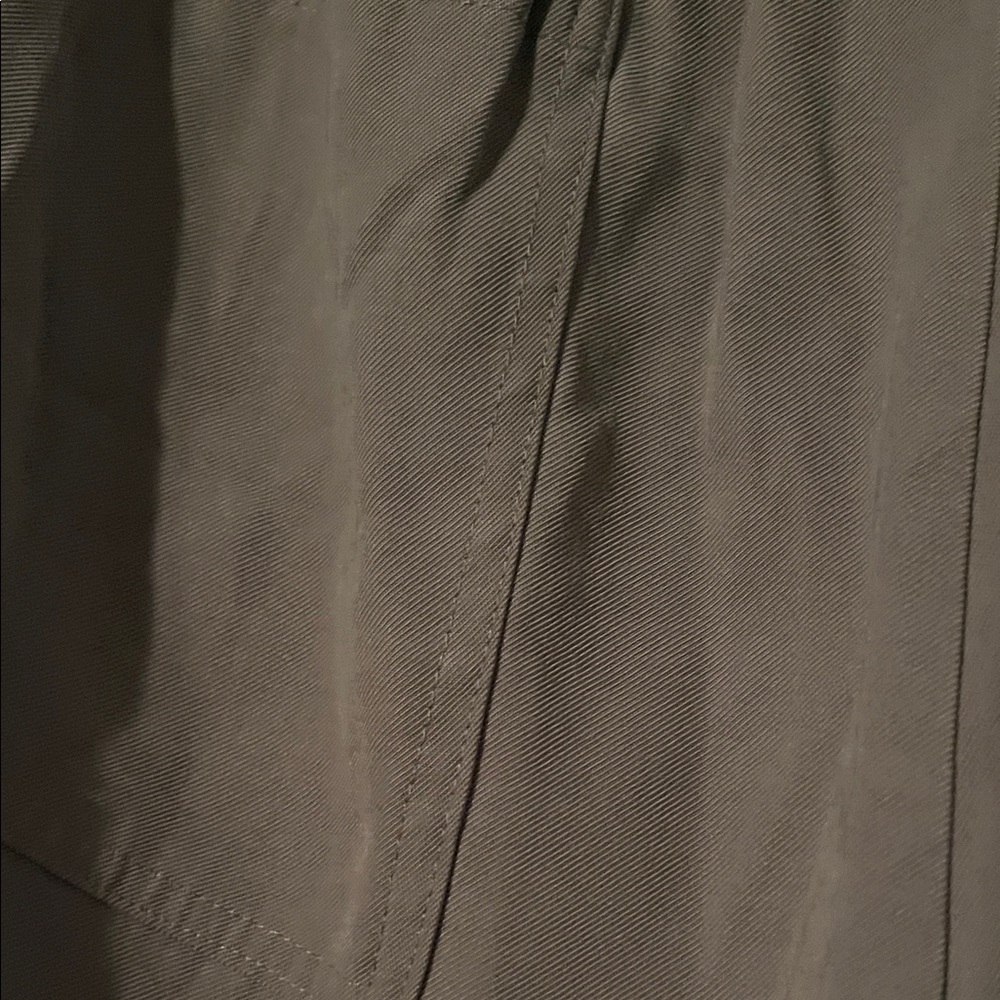 Kerch-Casual olive green Shorts - Picture 4 of 4